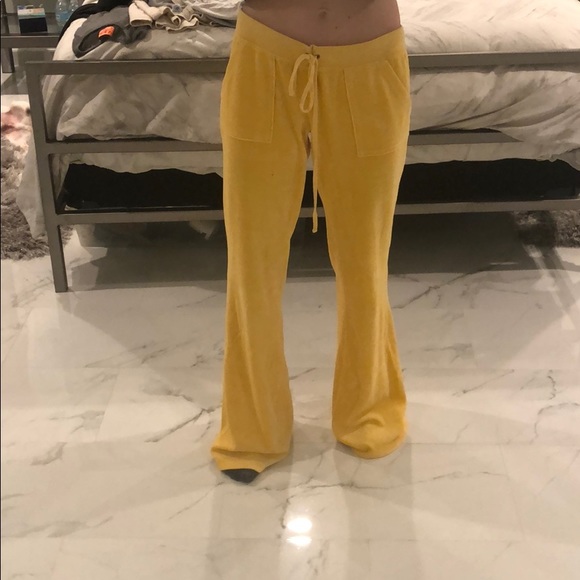 Velour Juicy Pants Yellow Back Pockets 